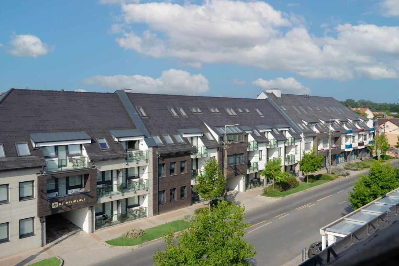 R31 Residence Sarvar Exterior photo